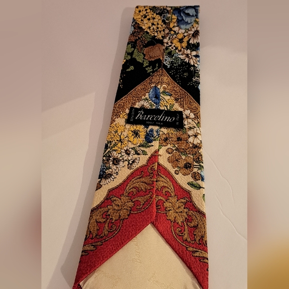 Vintage Barcelino Tie. 100% Silk.  Made in Italy. Handmade. Gorgeous. - Picture 9 of 10